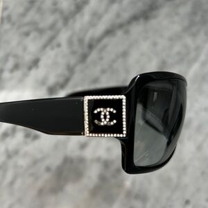 CHANEL Black Sunglasses with Stones Accents